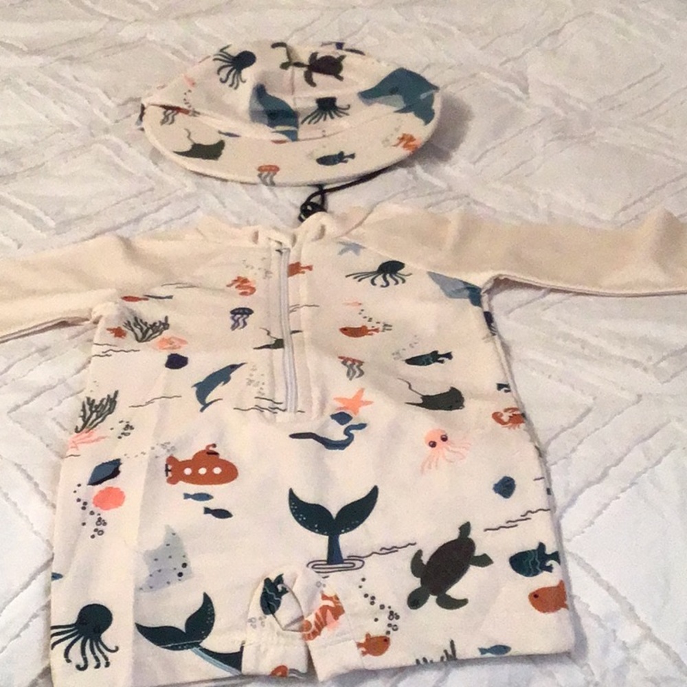 NWOT Babies Sea life print swimsuit with hat